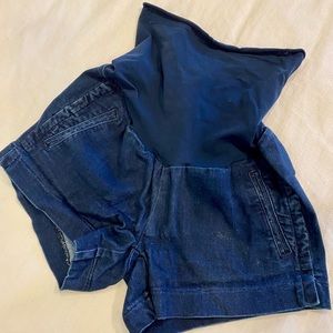 Pea in the pod stretch jean tailored look shorts maternity